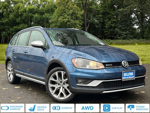 Used 2017 Volkswagen Golf Alltrack SE image 1