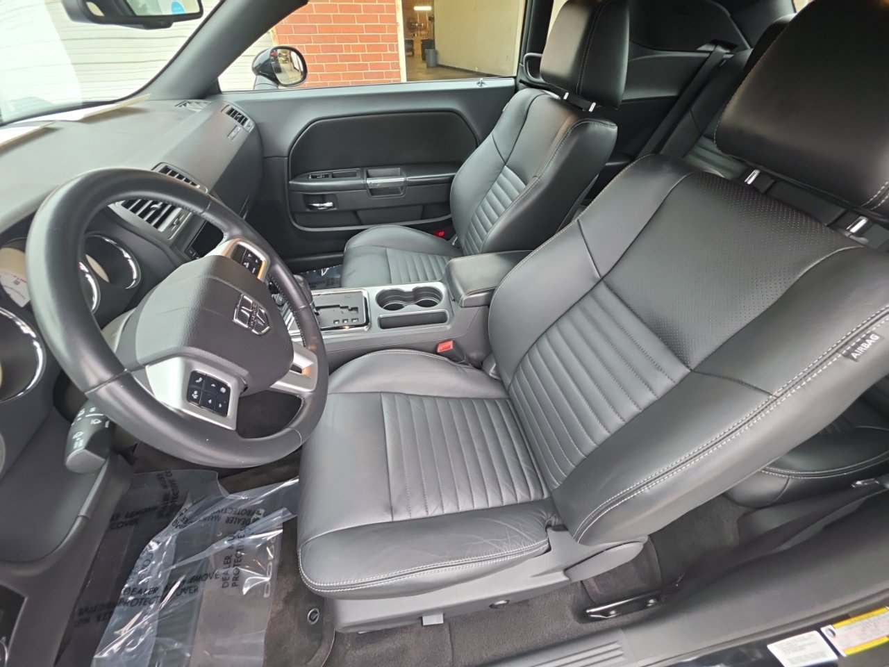 Used 2011 Dodge Challenger R/T RWD image 16