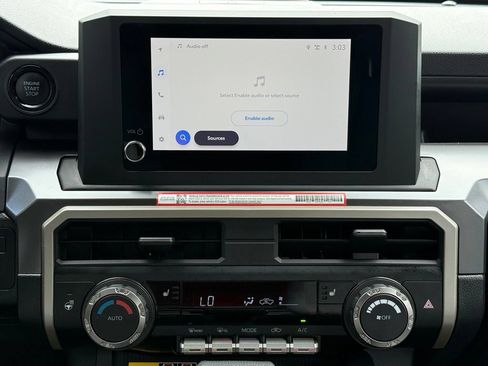 Certified 2025 Toyota Tacoma SR5 AWD/4WD image 26