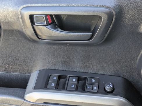 Used 2020 Toyota Tacoma SR5 image 22