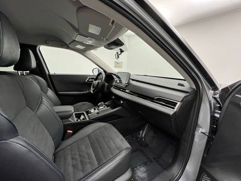 Used 2024 Mitsubishi Outlander SE image 9