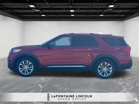 Used 2024 Ford Explorer Limited w/ Equipment Group 301A AWD/4WD image 2
