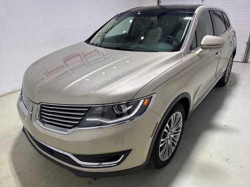 Used 2017 Lincoln MKX Reserve image 9
