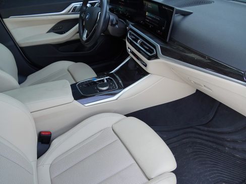 Used 2023 BMW i4 eDrive40 RWD image 10