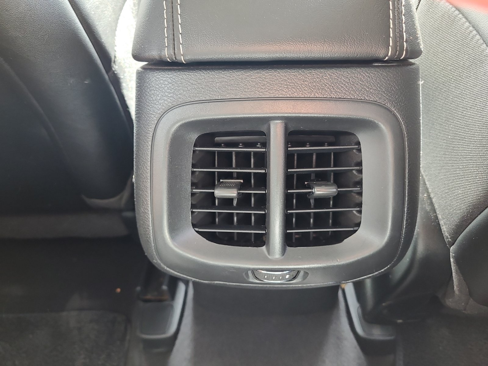 Used 2022 Jeep Cherokee Latitude w/ Sun & Sound Group AWD/4WD image 31