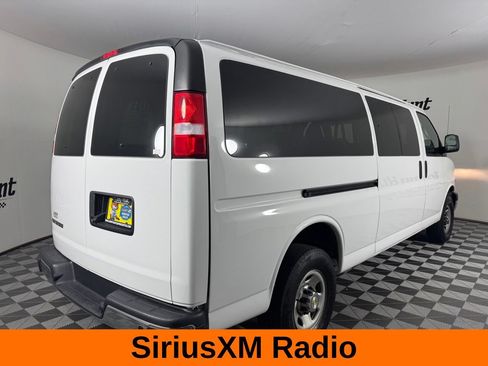 Used 2024 Chevrolet Express 3500 LT w/ LT Preferred Equipment Group RWD image 7