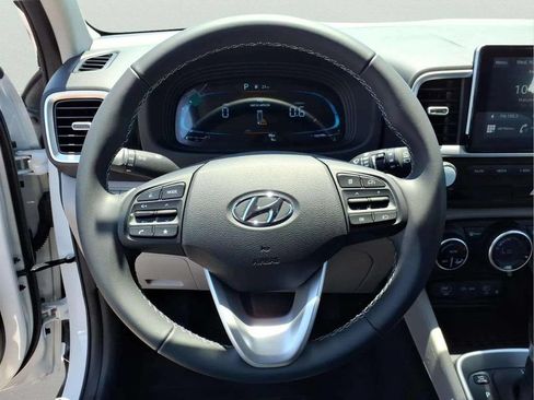 New 2026 Hyundai Venue SEL FWD image 12