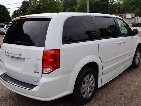 Used 2016 Dodge Grand Caravan SE w/ Quick Order Package 29E SE FWD image 11