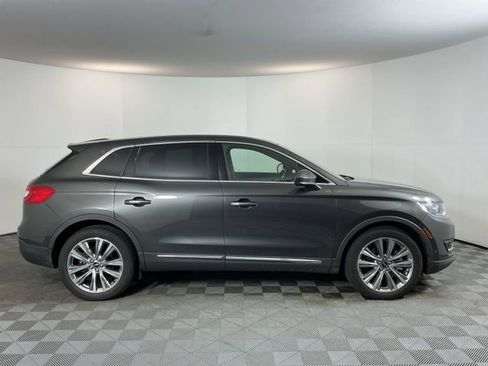 Used 2018 Lincoln MKX Reserve w/ Driver Assistance Package image 4