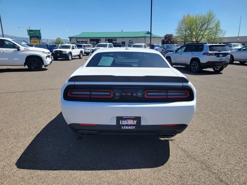 Used 2022 Dodge Challenger R/T Scat Pack RWD image 4
