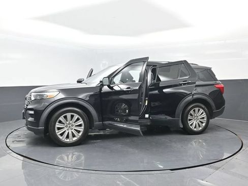Certified 2020 Ford Explorer Limited w/ Class III Trailer Tow Package AWD/4WD image 32