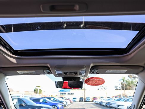 Used 2020 Toyota RAV4 Limited image 7