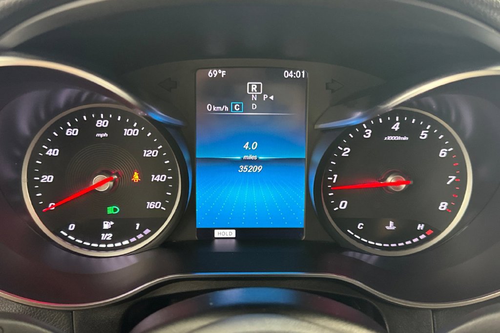 Used 2020 Mercedes-Benz GLC 300 4MATIC image 29