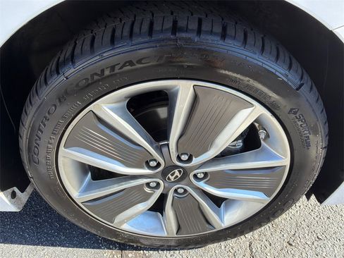 Used 2019 Hyundai Ioniq Limited image 12