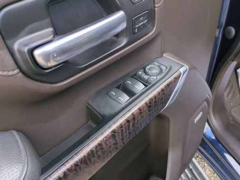 Certified 2023 GMC Sierra 2500 Denali image 24