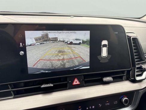 Used 2023 Kia Sportage EX image 30