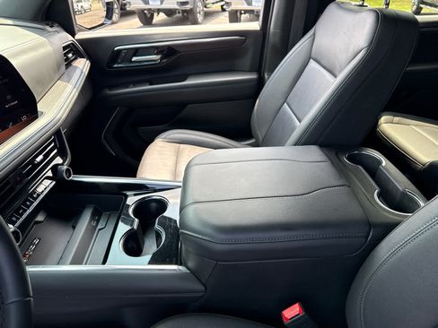 Certified 2025 Chevrolet Tahoe LT AWD/4WD image 21
