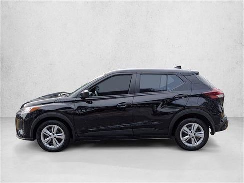 Used 2023 Nissan Kicks S image 9