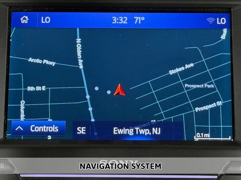 Used 2019 Ford Fusion Energi Titanium FWD image 3