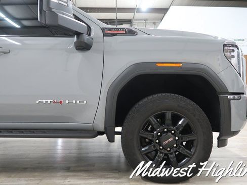 Used 2025 GMC Sierra 2500 AT4 w/ AT4 Premium Plus Package AWD/4WD image 25