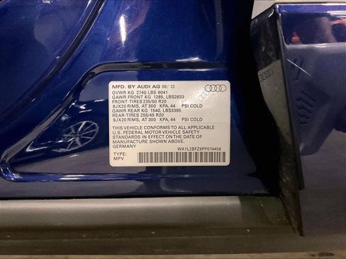 Used 2023 Audi Q4 e-tron Premium Plus w/ Premium Plus image 35