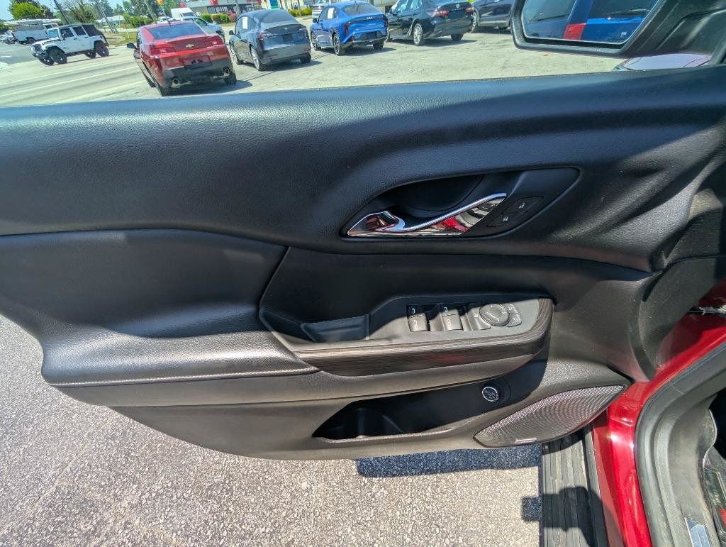 Used 2017 GMC Acadia SLT FWD image 18