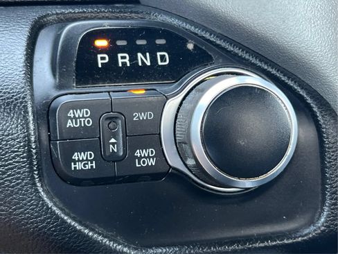Used 2019 RAM 1500 Big Horn AWD/4WD image 40