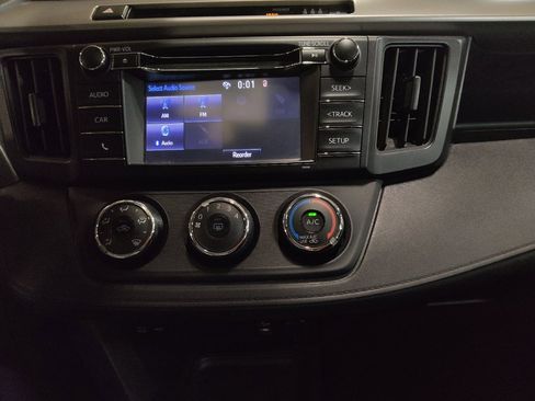 Used 2017 Toyota RAV4 LE image 25