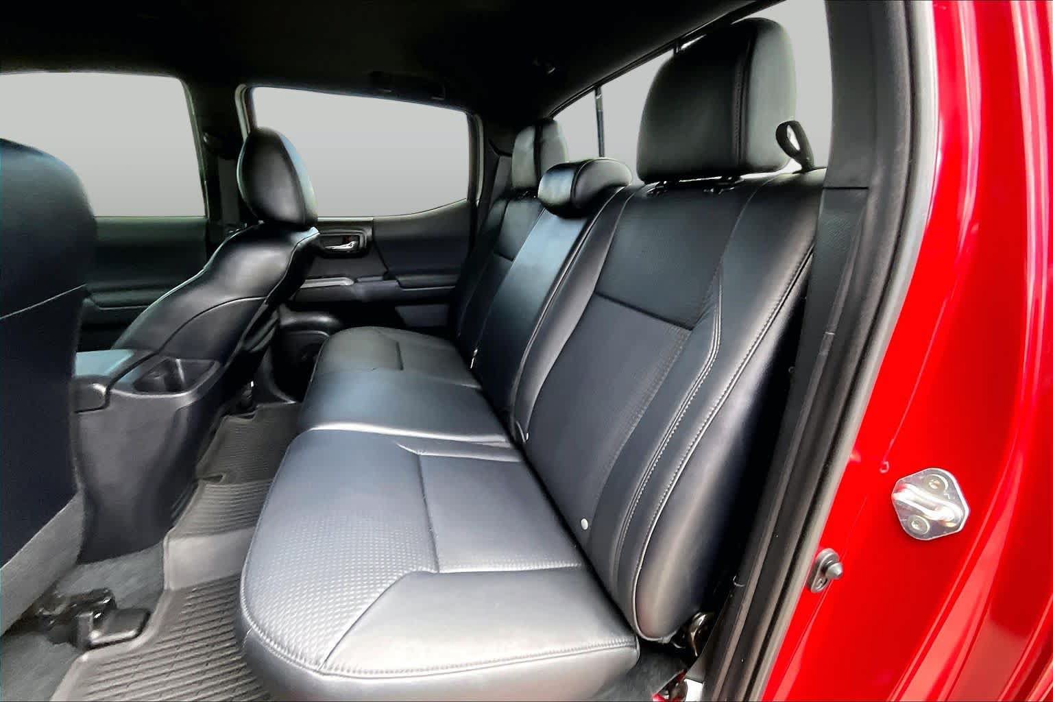 Used 2023 Toyota Tacoma TRD Sport w/ TRD Premium Sport Package RWD image 21