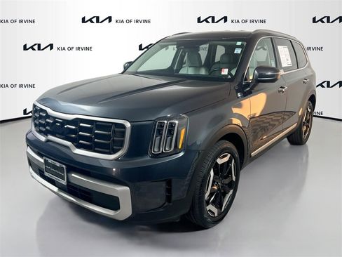 Certified 2024 Kia Telluride S image 4