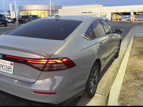 Used 2024 Honda Accord EX-L image 2