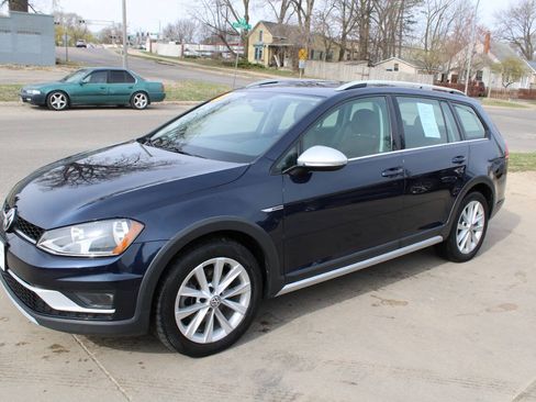 Used 2017 Volkswagen Golf Alltrack S AWD/4WD image 5