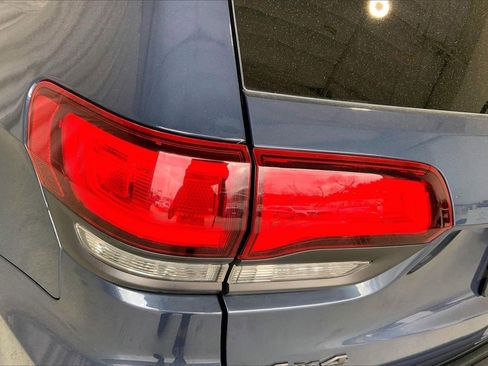 Used 2020 Jeep Grand Cherokee Limited X image 13