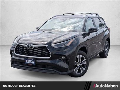 Used 2023 Toyota Highlander XLE