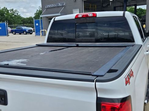 Used 2018 Chevrolet Silverado 1500 LT w/ Texas Edition AWD/4WD image 6