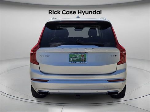 Used 2020 Volvo XC90 T6 Momentum image 5
