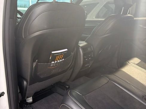 Used 2024 Jeep Grand Cherokee Altitude RWD image 12