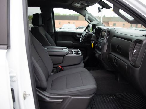Used 2021 Chevrolet Silverado 1500 Custom Trail Boss AWD/4WD image 22