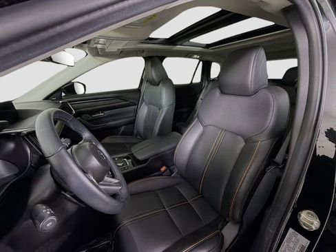 Used 2025 MAZDA CX-50 AWD 2.5 Turbo w/ Premium Pkg image 11