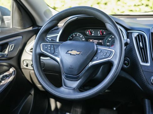 Used 2023 Chevrolet Malibu LS FWD image 14