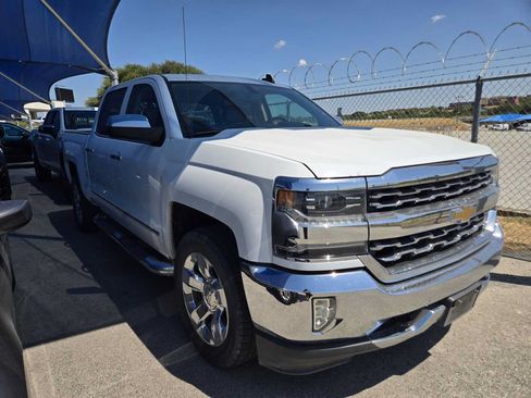 Used 2018 Chevrolet Silverado 1500 LTZ w/ Texas Edition RWD image 2