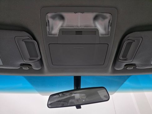 Used 2017 Toyota Camry SE image 30