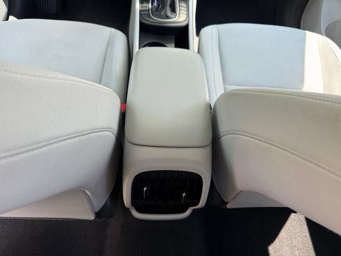 Used 2024 Hyundai Kona SEL AWD/4WD image 30
