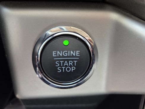 Used 2024 Ford Expedition Max XLT RWD image 32