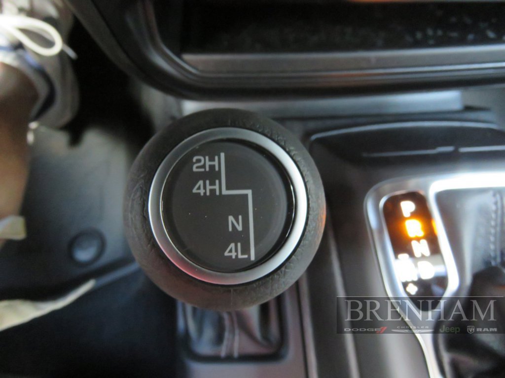 Used 2025 Jeep Gladiator Sport AWD/4WD image 16