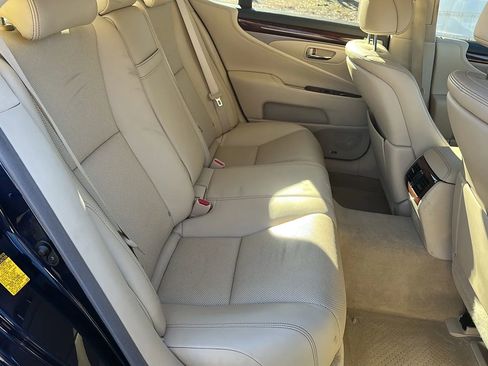 Used 2013 Lexus LS 460 image 23