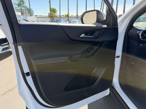 Used 2025 Chevrolet Equinox LT image 20