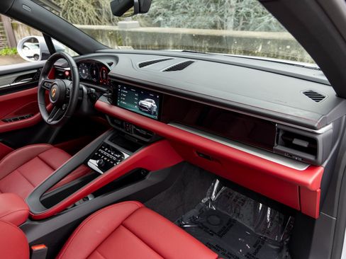 Certified 2024 Porsche Macan 4 Electric image 51