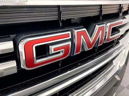 Used 2022 GMC Acadia SLE w/ Driver Convenience Package AWD/4WD image 30