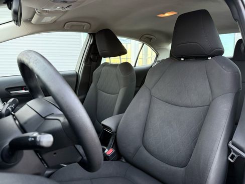 Used 2021 Toyota Corolla LE image 16